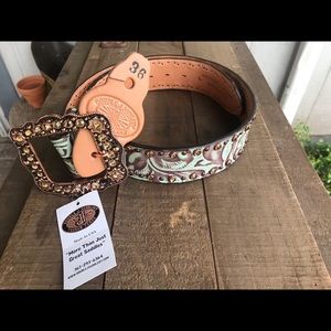NWT Double J Saddlery belt. Size 36.